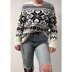 Ralph Lauren Classic Fair Isle Knit Sweater in Cream/Black. Sz Medium